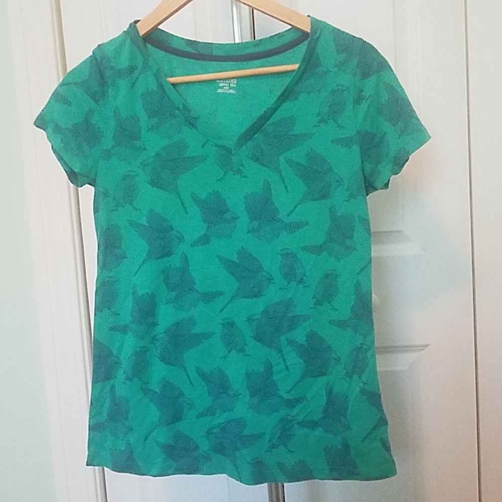 Mossimo Target bird Vneck tshirt